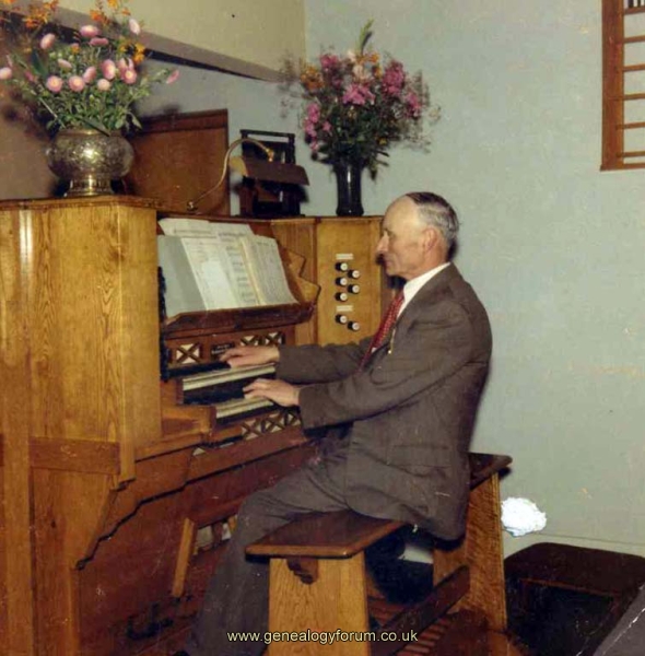 Taylor - Joseph Nathan Taylor born 1896 Maltmill Lane, The Hill