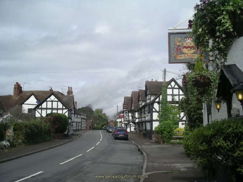 Ombersley - High Street  2007