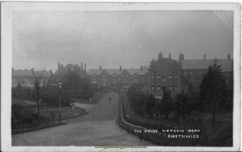 009c  Smethwick - Victoria Park, The Drive (franked 1910)