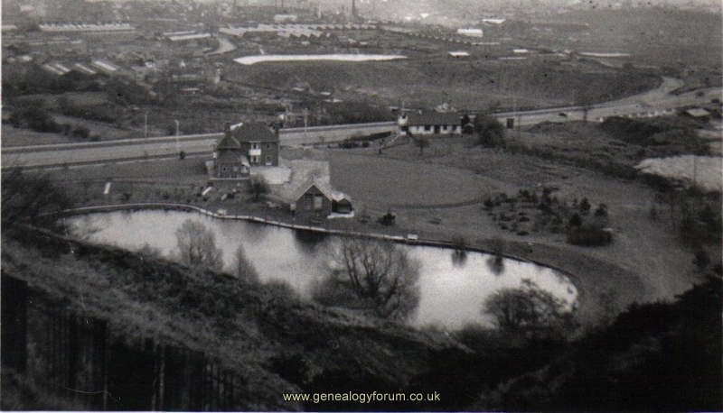 007b Oldbury - Edale house and lake