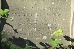 Guest - James, Laura
