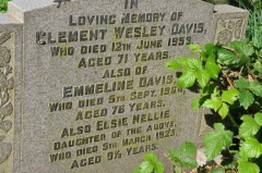 Davis - Clement, Emmaline & dau Elsie