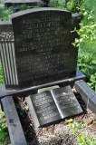 Hutt - Richard, Phoebe & son William