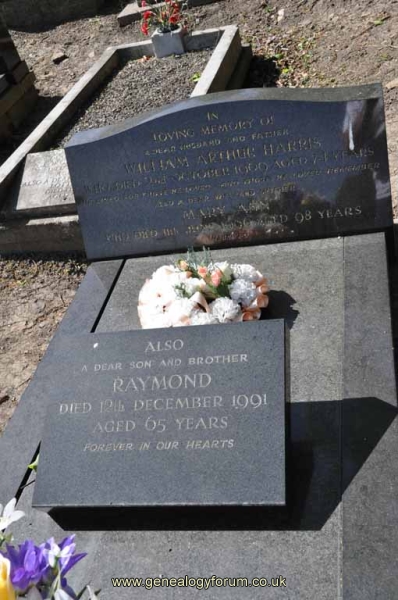 Harris - William, Mary Ann & son Raymond