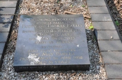 Parkes 2 - Thomas, Fanny & dau Lily May