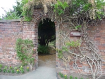 (16) Entrance to Shakespeare Garden