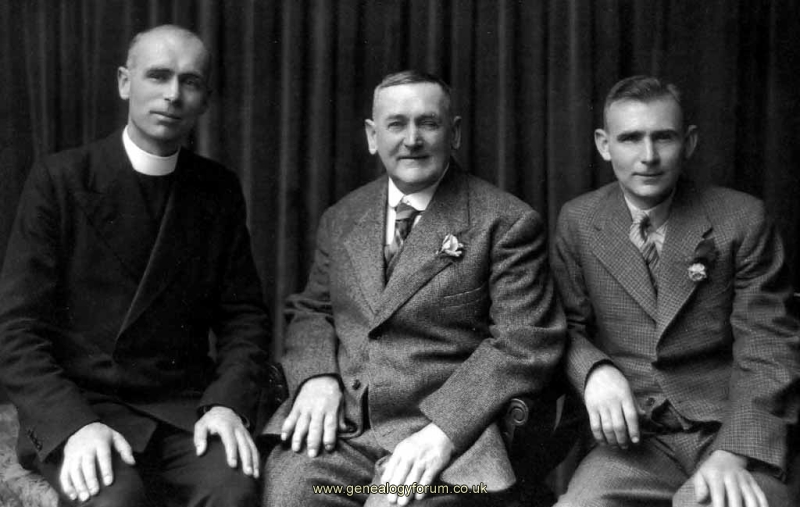 Rev John Wood with family