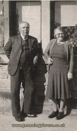 Albert Wesley WESTON b.1877 Stourbridge & Mary WESTON(nee Insch)b.1878 Scotland.