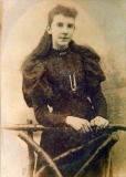 Rebecca Williams b. 1881 Rowley Regis (late 1890's)