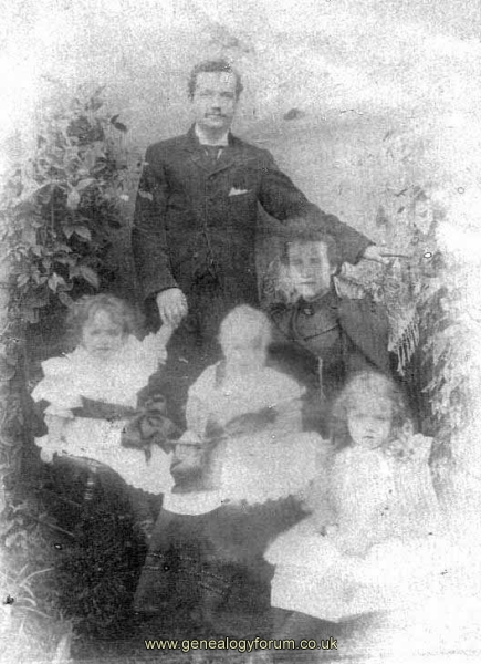George WESTON b.1865/Annie(nee Dickinson) & family