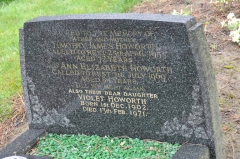 Howorth - Timothy, Ann & dau Violet