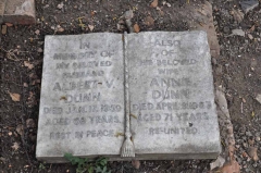 Dunn - Albert V, Annie