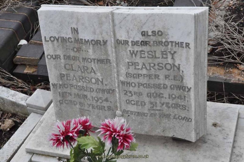 Pearson - Clara & Sapper Wesley Pearson RE1