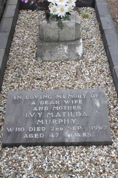 Round / Murphy