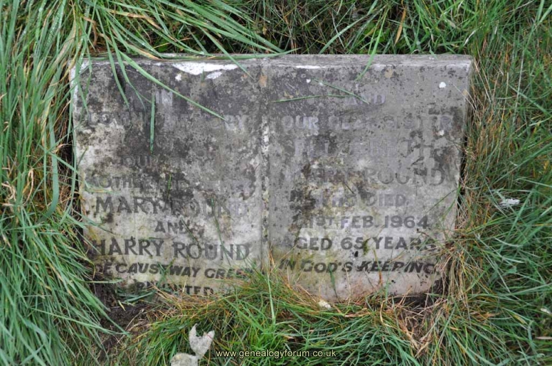 Round - Harry, Mary & dau Elizabeth Mary