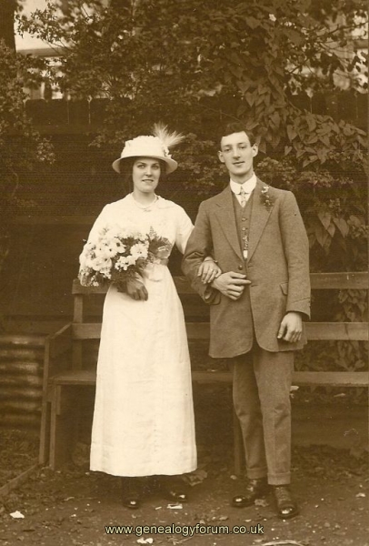 Thyrza WHILE and Isaac JONES (1914)