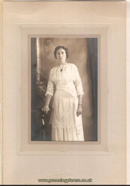 a2 - Ella Martha Hodgetts Bell (dau of Harry & Amplias)
