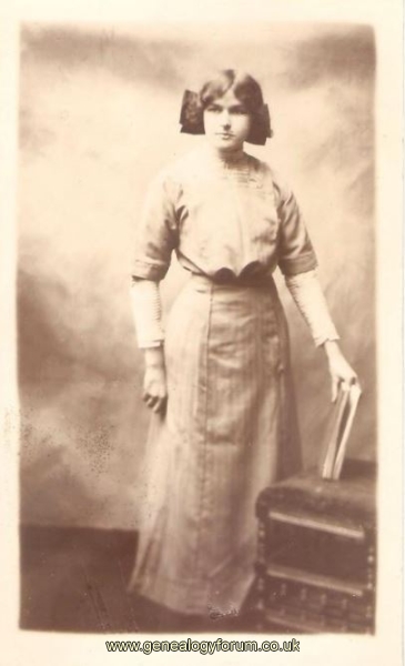 a5 - To cousin Dorothy from Marion (Hodgetts) born 1894 Bearwood, Staffs