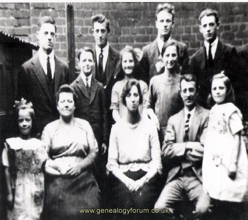 The family of Arthur Douglas WILLIAMS..c.1922/23