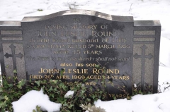 Round - John Leslie, Lily & son John Leslie