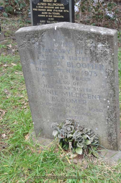 Bloomer - Alfreda & sister Annie Millicent