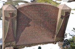 Herdman - John Henry, Clara