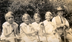 Thomas Faulkner & daughters