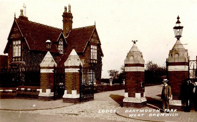 Lodge, Dartmouth Park, West Bromwich(R).jpg