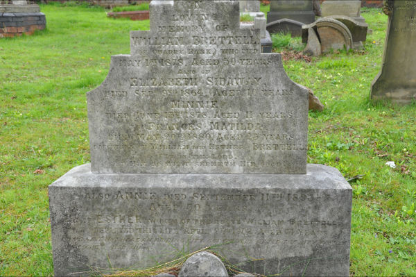 Brettell - William, Esther & Kids.JPG