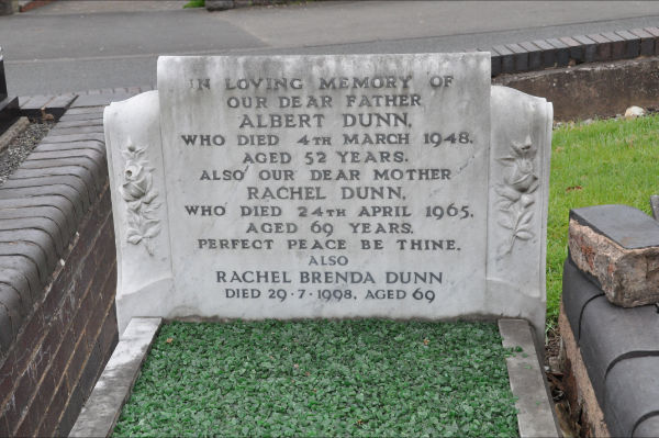 Dunn - Albert, Rachel, & Rachel brenda.JPG